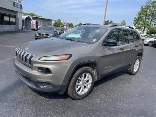 2016 Jeep Cherokee Sport