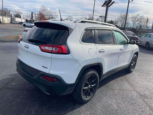 2018 Jeep Cherokee Latitude Plus
