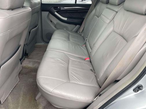 2005 Toyota 4Runner Limited V8