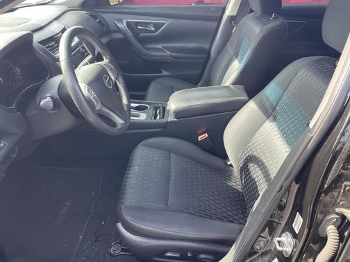 Super Black 2017 Nissan Altima 2.5 SV