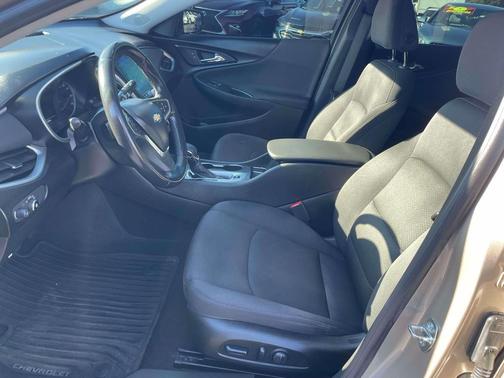 2022 Chevrolet Malibu FWD RS