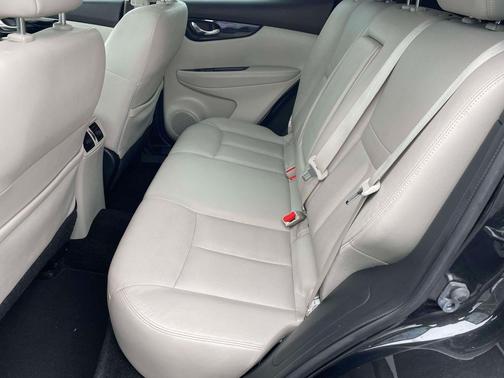 2017 Nissan Rogue Sport SL