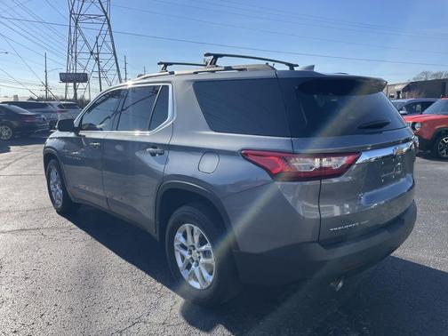 2020 Chevrolet Traverse LT Cloth