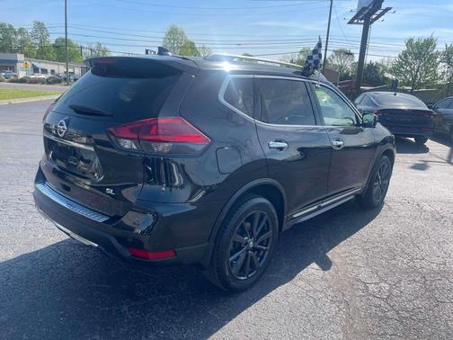 Magnetic Black Pearl 2019 Nissan Rogue SL