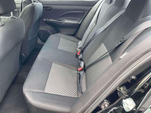 2020 Nissan Versa 1.6 S
