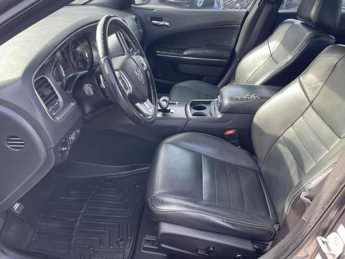 2013 Dodge Charger SXT