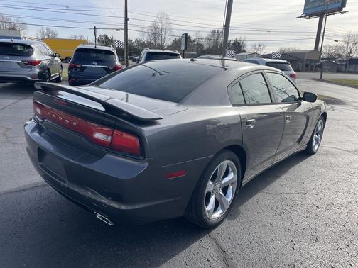 2013 Dodge Charger SXT