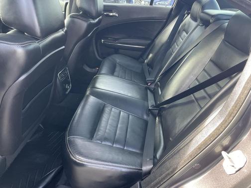 2013 Dodge Charger SXT