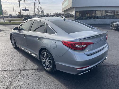 2017 Hyundai SONATA Sport 2.0T
