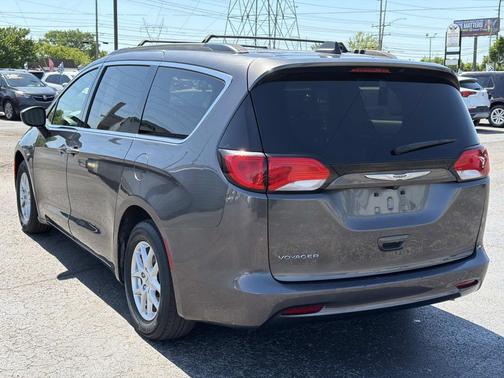 Granite Crystal Metallic Clearcoat 2021 Chrysler Voyager LXI