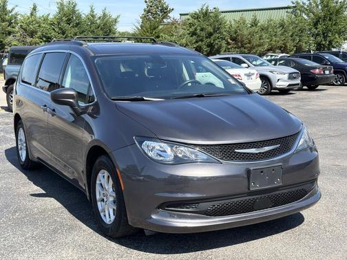 Granite Crystal Metallic Clearcoat 2021 Chrysler Voyager LXI
