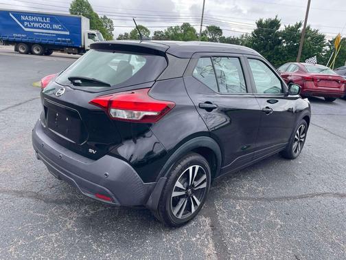 Super Black 2020 Nissan Kicks SV