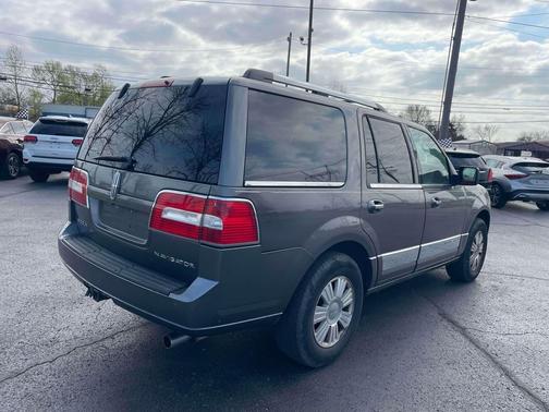 2010 Lincoln Navigator Base