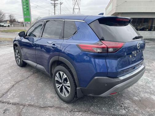 2021 Nissan Rogue SV