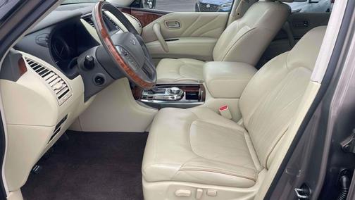 2017 INFINITI QX80 Base