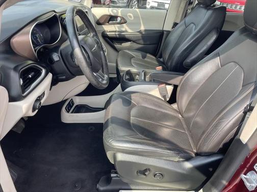 2018 Chrysler Pacifica Touring-L