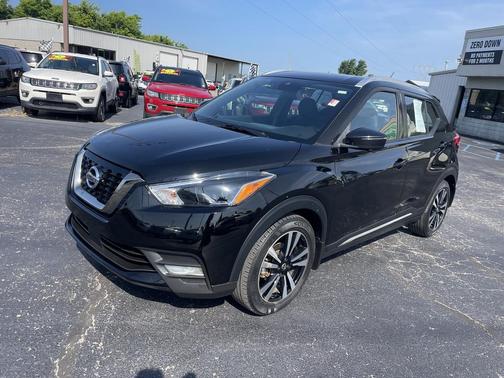 2020 Nissan Kicks SR