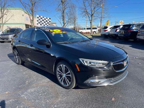 2018 Buick Regal Sportback Essence