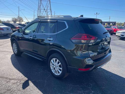 2018 Nissan Rogue SV