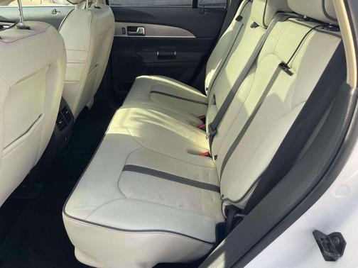 2015 Lincoln MKX Base