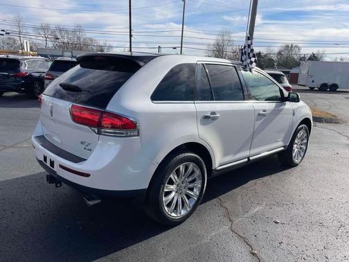 2015 Lincoln MKX Base