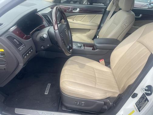 2013 Hyundai Equus Signature