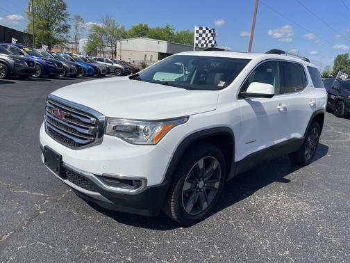Summit White 2017 GMC Acadia SLT-2