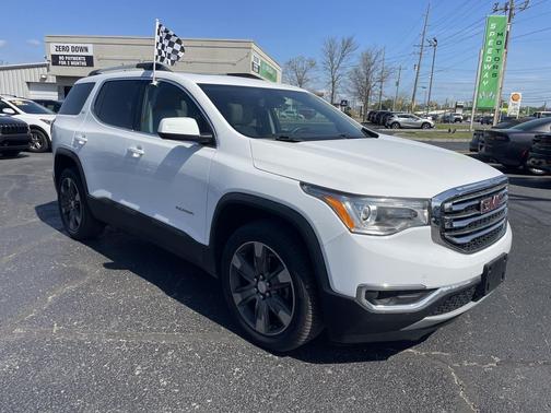 Summit White 2017 GMC Acadia SLT-2