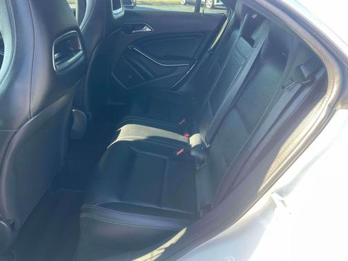 2016 Mercedes-Benz CLA-Class Base