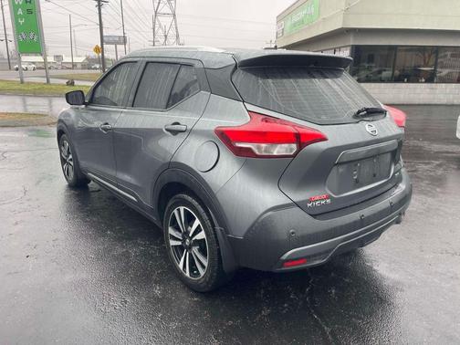 2020 Nissan Kicks SR