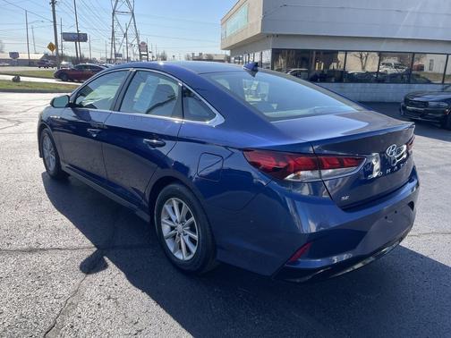 2018 Hyundai SONATA SE
