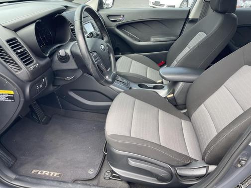 2016 Kia Forte EX