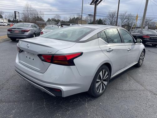 2022 Nissan Altima 2.5 SV