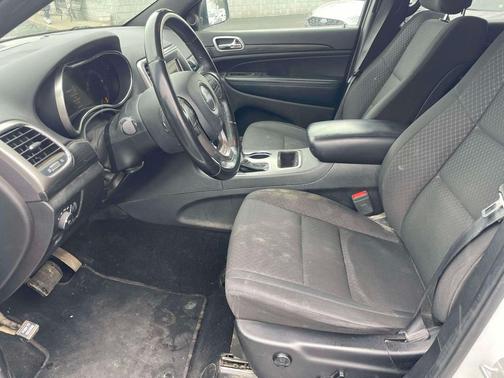 2020 Jeep Grand Cherokee Laredo