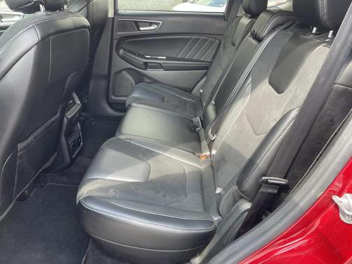 2016 Ford Edge Sport
