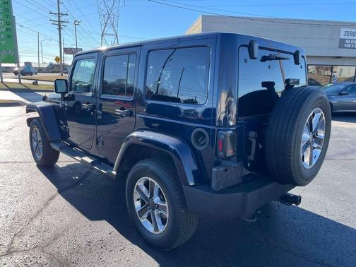 2013 Jeep Wrangler Unlimited Sahara