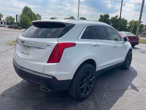 Crystal White Tricoat 2017 Cadillac XT5 Luxury