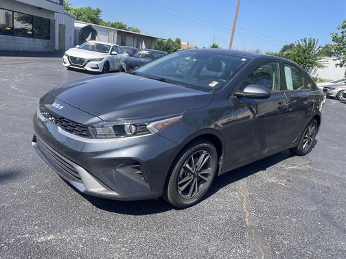 Gray 2024 Kia Forte LXS
