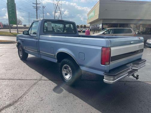 1996 Ford F-150 Reg Cab 133.0'' WB