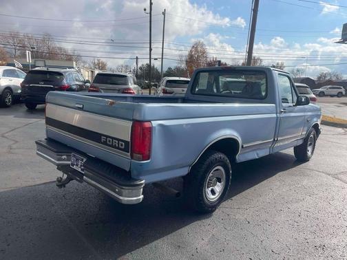 1996 Ford F-150 Reg Cab 133.0'' WB