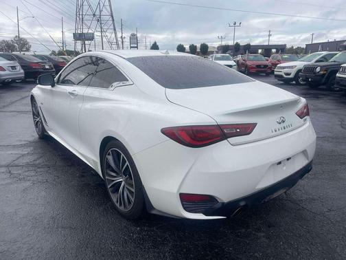 2017 INFINITI Q60 2.0t Premium