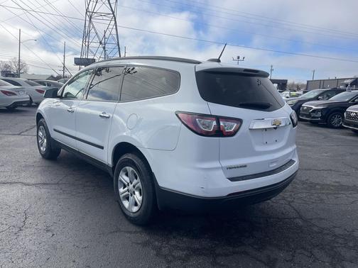 2017 Chevrolet Traverse LS