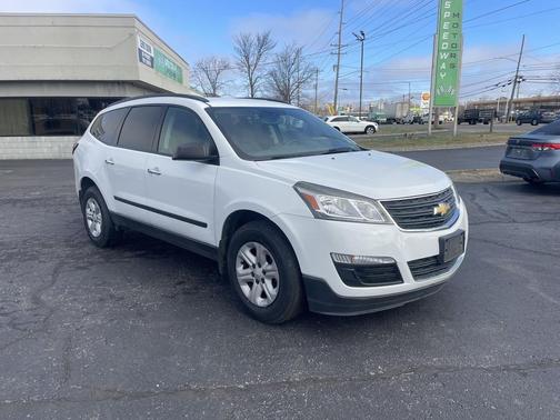 2017 Chevrolet Traverse LS