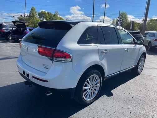 2013 Lincoln MKX Base