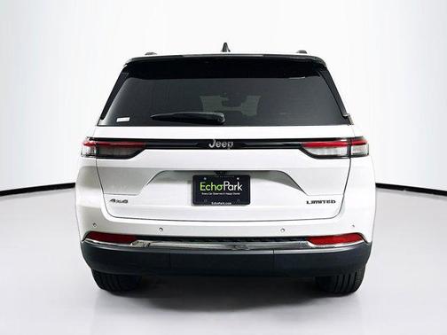 Bright White Clearcoat 2023 Jeep Grand Cherokee Limited