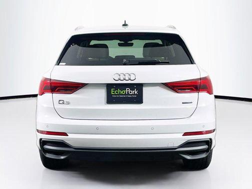 2024 Audi Q3 Premium 45 TFSI S line quattro Tiptronic