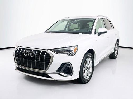 2024 Audi Q3 Premium 45 TFSI S line quattro Tiptronic