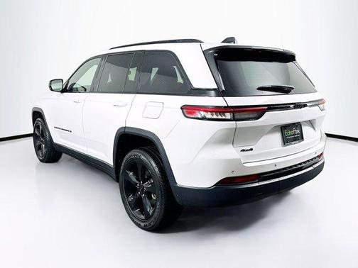 2022 Jeep Grand Cherokee Altitude