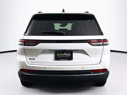 2022 Jeep Grand Cherokee Altitude