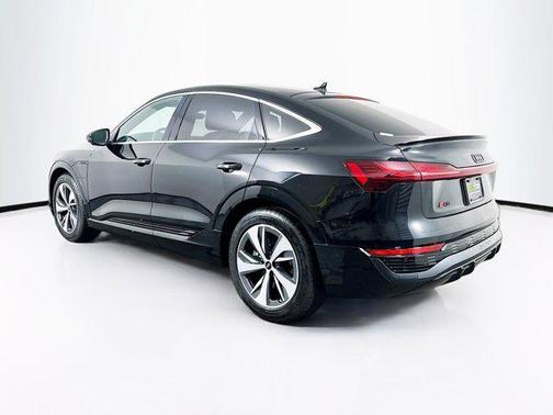 2024 Audi Q8 e-tron Premium Plus